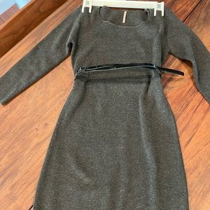 Sweater dress with thin belt (Medium)